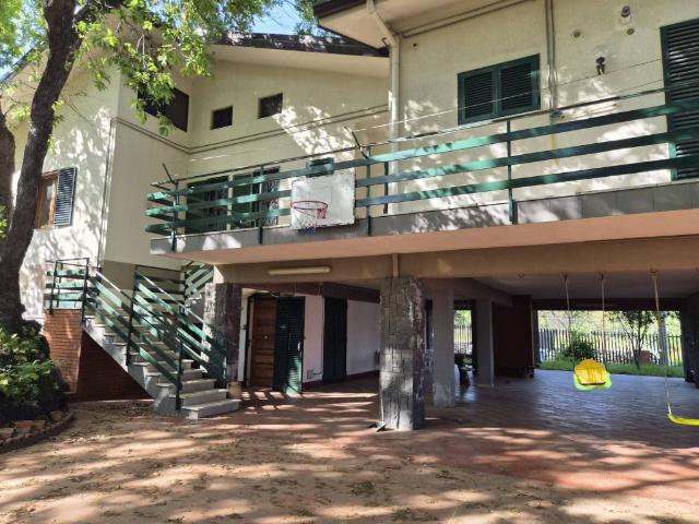 Villa Indipendente in vendita a Aci Sant'antonio, Sicilia