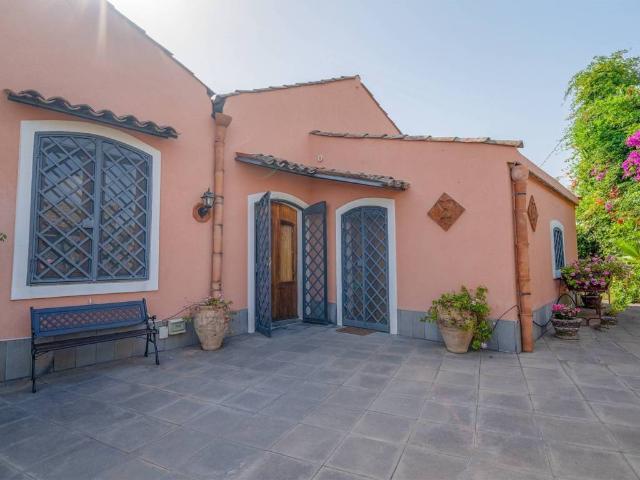 Villa Indipendente in vendita a Pozzillo, Acireale