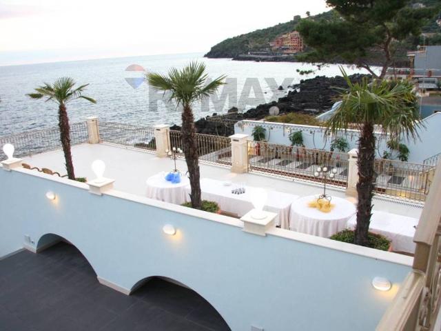 Villa Indipendente in vendita a Santa Tecla, Acireale
