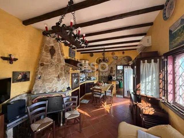 Villa Indipendente in vendita a Acireale, Sicilia