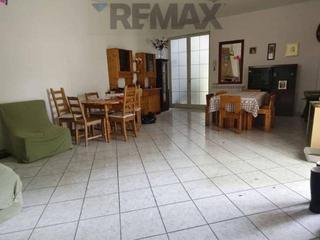 Villa Indipendente in vendita a Acireale, Sicilia