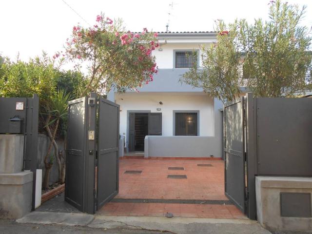 Villa Indipendente in vendita a Acireale, Sicilia