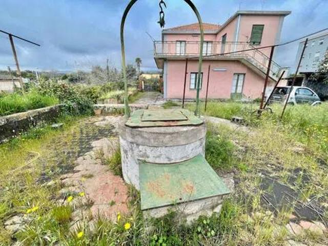 Villa Indipendente in vendita a Acireale, Sicilia