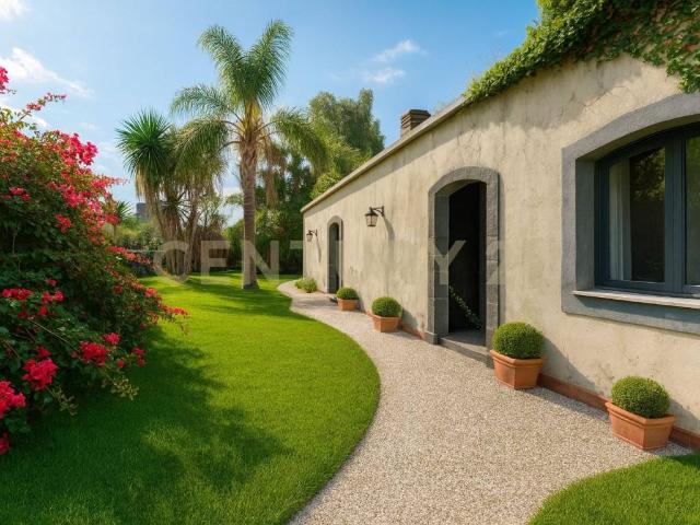 Villa Indipendente in vendita a Santa Maria Ammalati, Acireale
