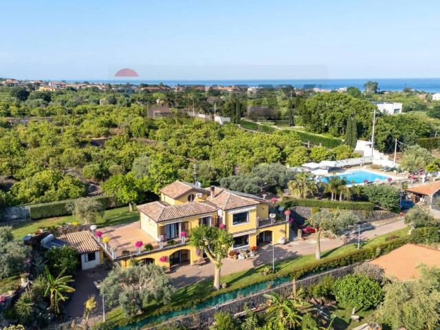 Villa Indipendente in vendita a Santa Tecla, Acireale