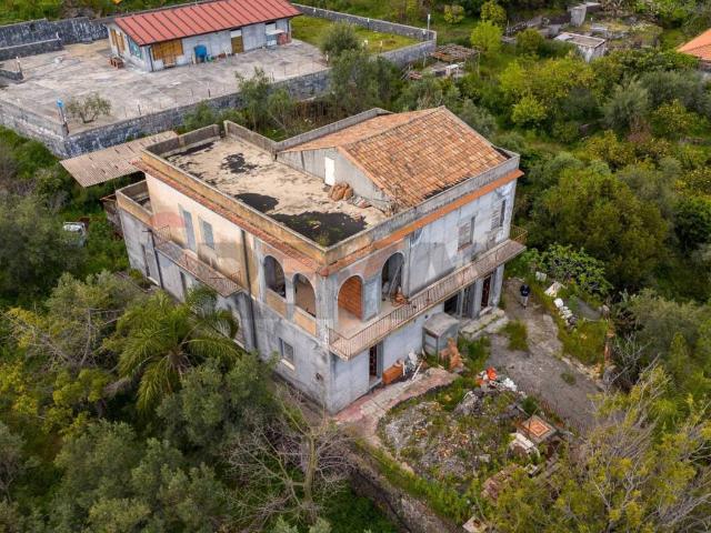 Villa Indipendente in vendita a San Giovanni Bosco, Acireale