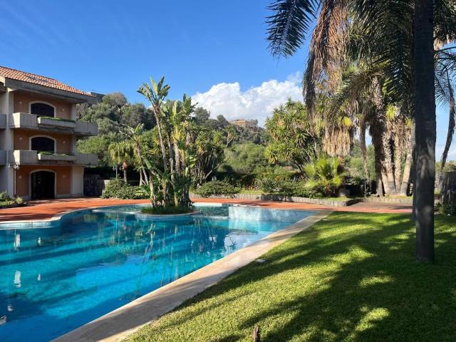 Villa Indipendente in vendita a Capomulini, Acireale