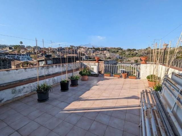 Villa Indipendente in vendita a Sciarelle, Acireale