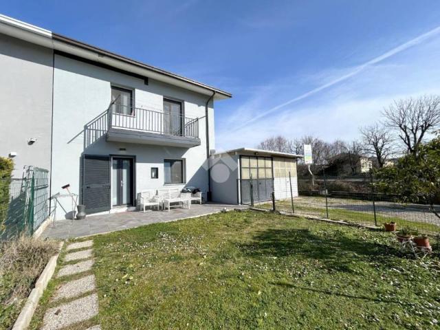 Villa Indipendente in vendita a Acquafredda, Lombardia