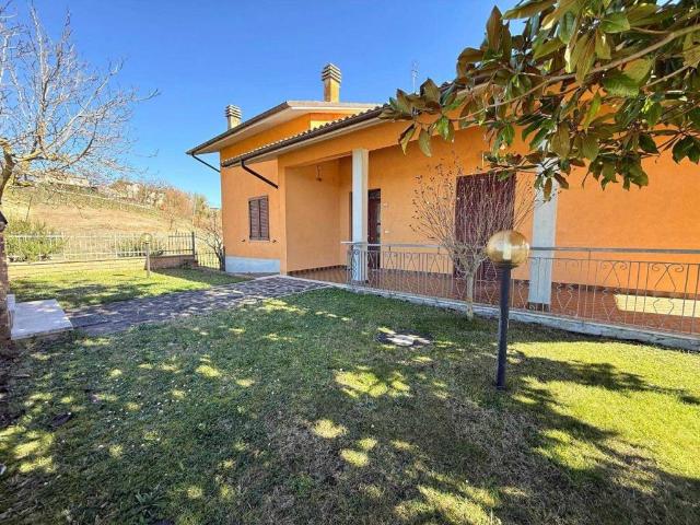 Villa Indipendente in vendita a Marche, Pesaro E Urbino