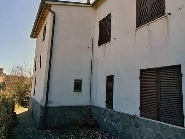 Villa Indipendente in vendita a Acquapendente, Lazio