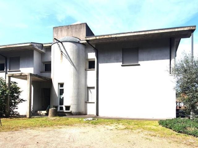Villa Indipendente in vendita a Acquapendente, Lazio