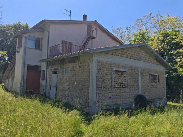 Villa Indipendente in vendita a Acquapendente, Lazio