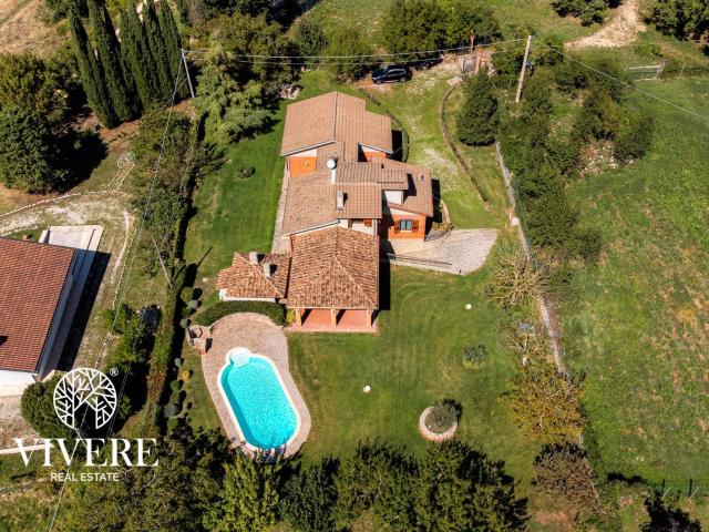 Villa Indipendente in vendita a Acquasparta, Umbria