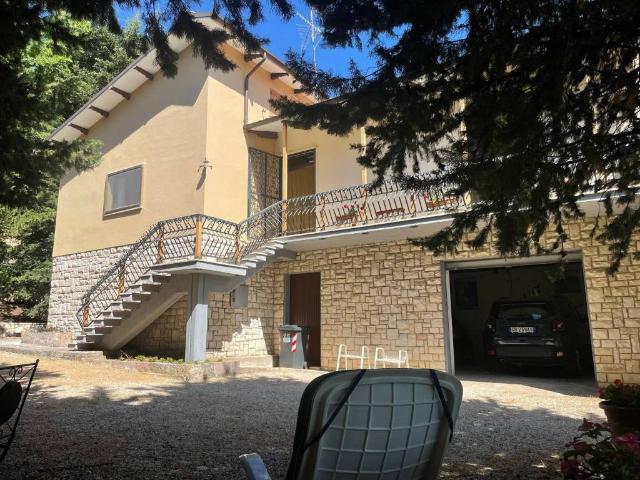 Villa Indipendente in vendita a Acquasparta, Umbria