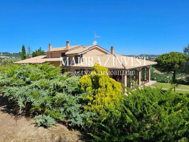 Villa Indipendente in vendita a Marche, Ascoli Piceno