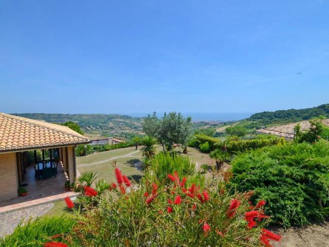 Villa Indipendente in vendita a Marche, Ascoli Piceno