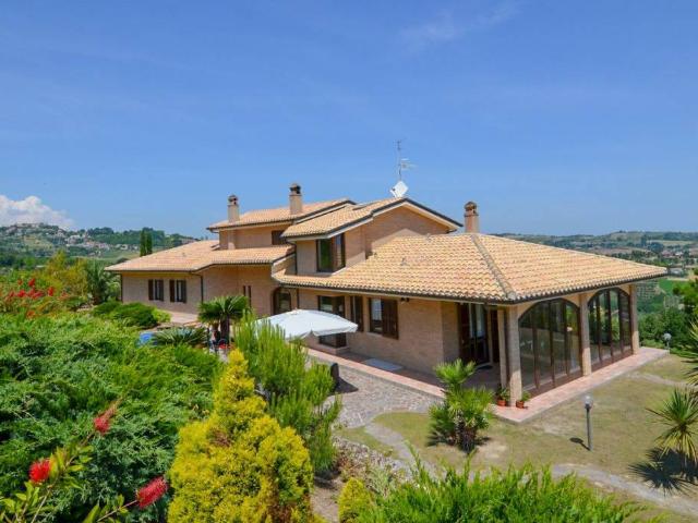 Villa Indipendente in vendita a Marche, Ascoli Piceno