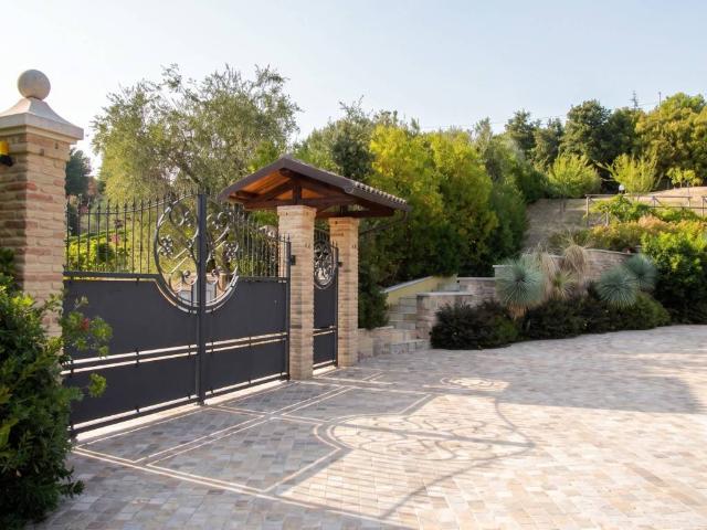 Villa Indipendente in vendita a San Savino, Ripatransone