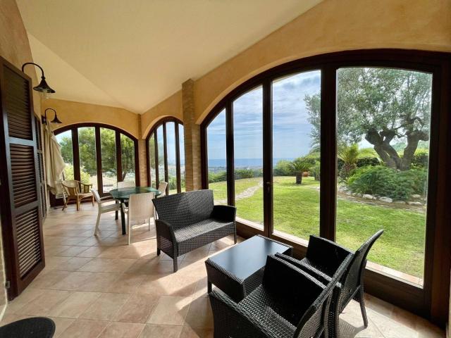 Villa Indipendente in vendita a Marche, Ascoli Piceno