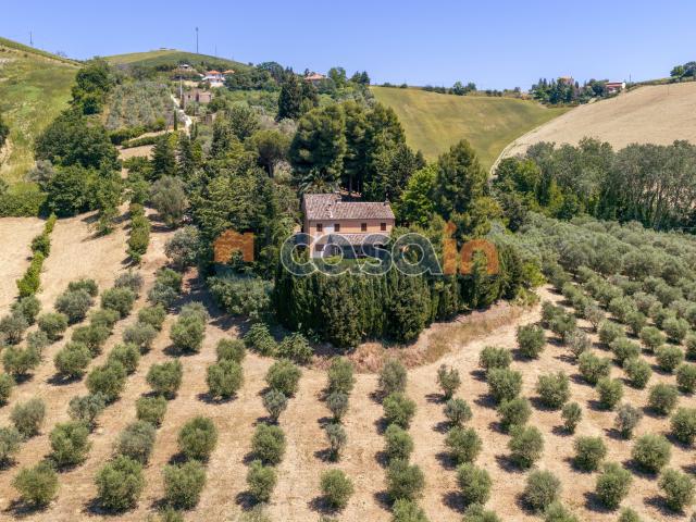 Villa Indipendente in vendita a Marche, Ascoli Piceno