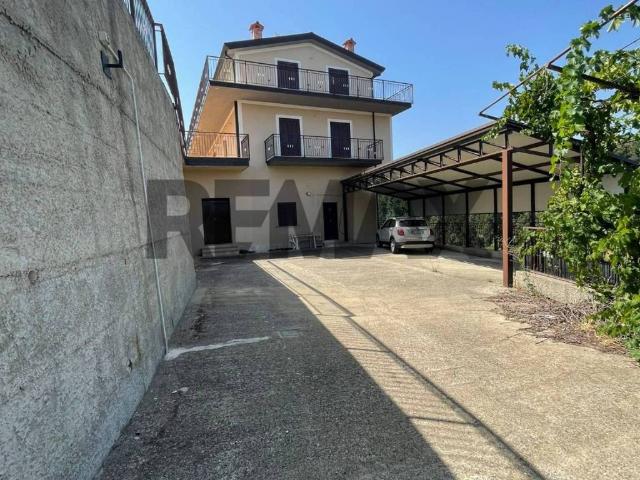 Villa Indipendente in vendita a Calabria, Cosenza