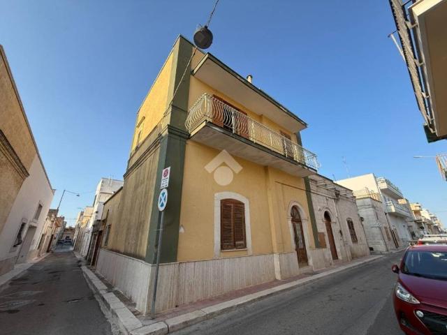 Palazzo in vendita a Puglia, Bari