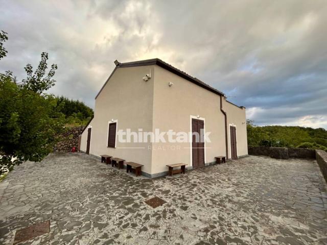 Villa Indipendente in vendita a Calcerana-Marina, Adrano