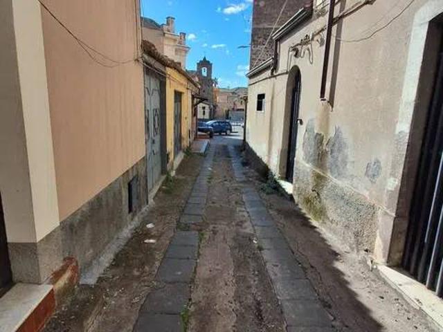 Villa Indipendente in vendita a Adrano, Sicilia