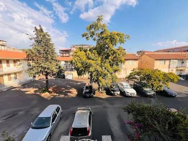 Villa Indipendente in vendita a Adrano, Catania
