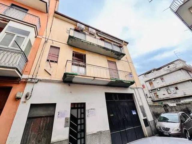 Villa Indipendente in vendita a Adrano, Catania