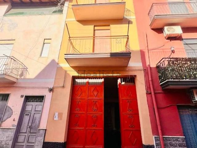 Villa Indipendente in vendita a Adrano, Sicilia