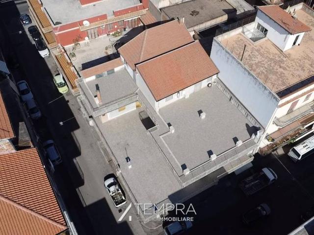 Villa Indipendente in vendita a Adrano, Catania