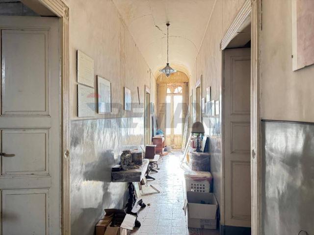 Appartamento in vendita a Adrano, Sicilia