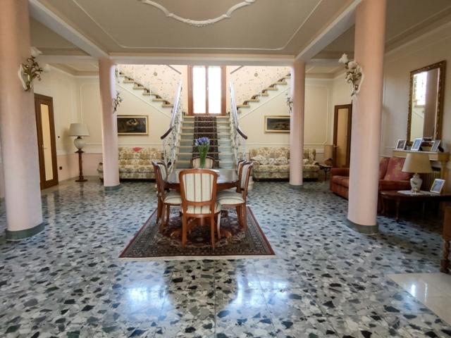 Villa Indipendente in vendita a Adriatica, Adria