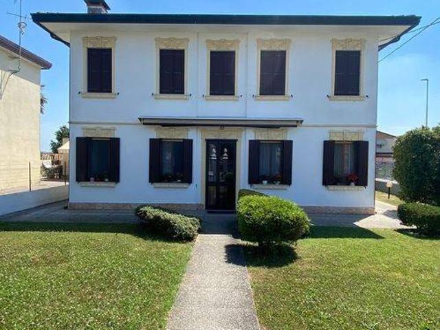 Villa Indipendente in vendita a Bottrighe, Adria