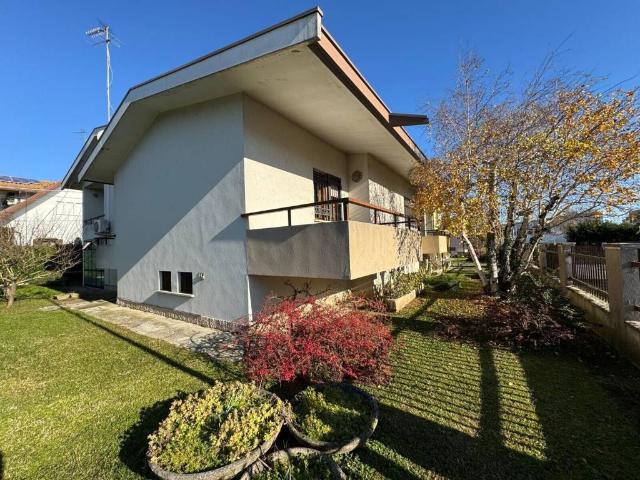 Villa Indipendente in vendita a Borgo Dolomiti, Adria
