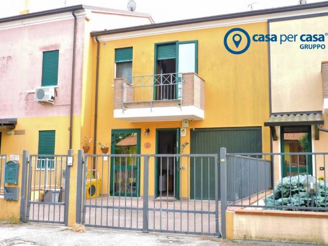 Villa Indipendente in vendita a Borgo Dolomiti, Adria
