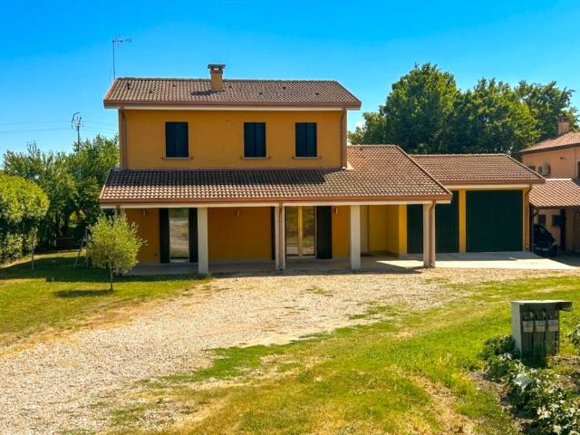 Villa Indipendente in vendita a Borgo Dolomiti, Adria