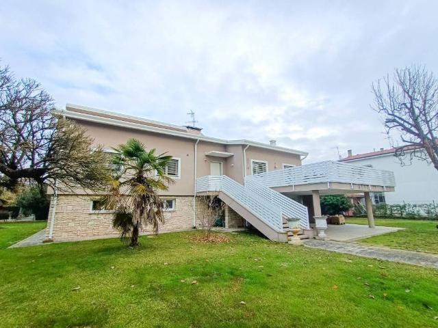 Villa Indipendente in vendita a Borgo Dolomiti, Adria