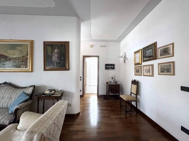 Villa Indipendente in vendita a Adria, Veneto
