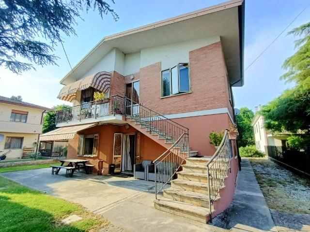Villa Indipendente in vendita a Borgo Dolomiti, Adria