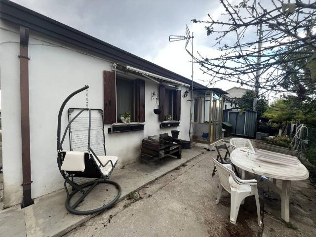 Villa Indipendente in vendita a Adria, Veneto