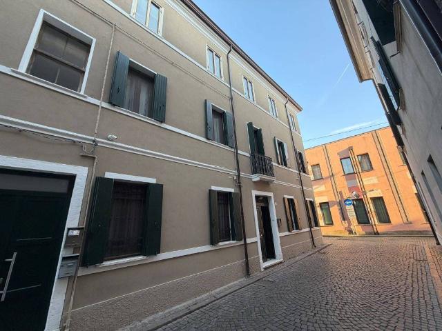 Villa Indipendente in vendita a Borgo Dolomiti, Adria