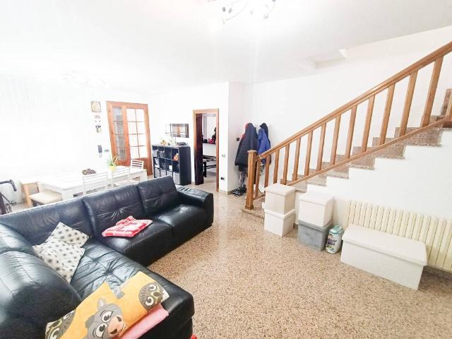 Villa Indipendente in vendita a Adria, Veneto