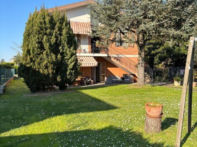 Villa Indipendente in vendita a Borgo Dolomiti, Adria