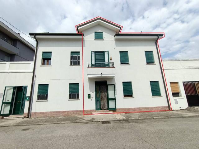 Villa Indipendente in vendita a Borgo Dolomiti, Adria