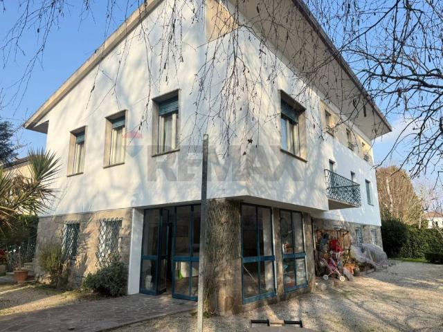 Villa Indipendente in vendita a Adria, Veneto
