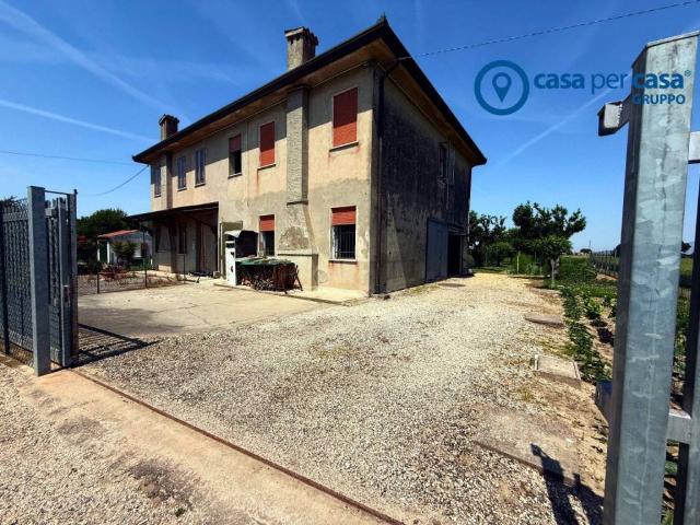 Villa Indipendente in vendita a Borgo Dolomiti, Adria