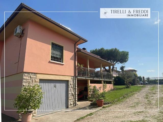 Villa Indipendente in vendita a Adro, Brescia